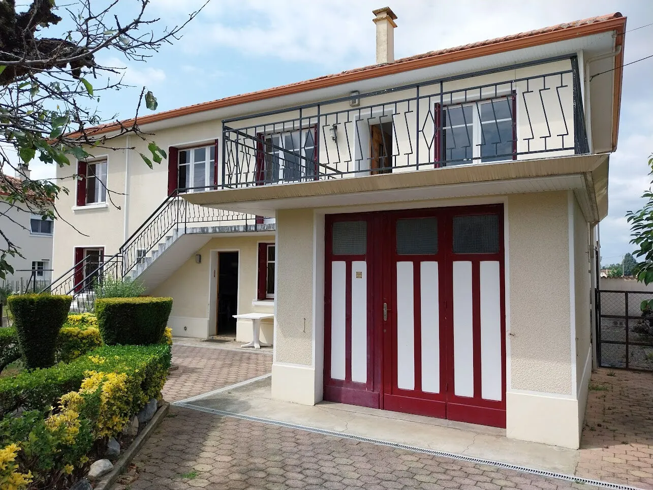 Belle maison familiale à Aureilhan avec 6 chambres et jardin arboré 
