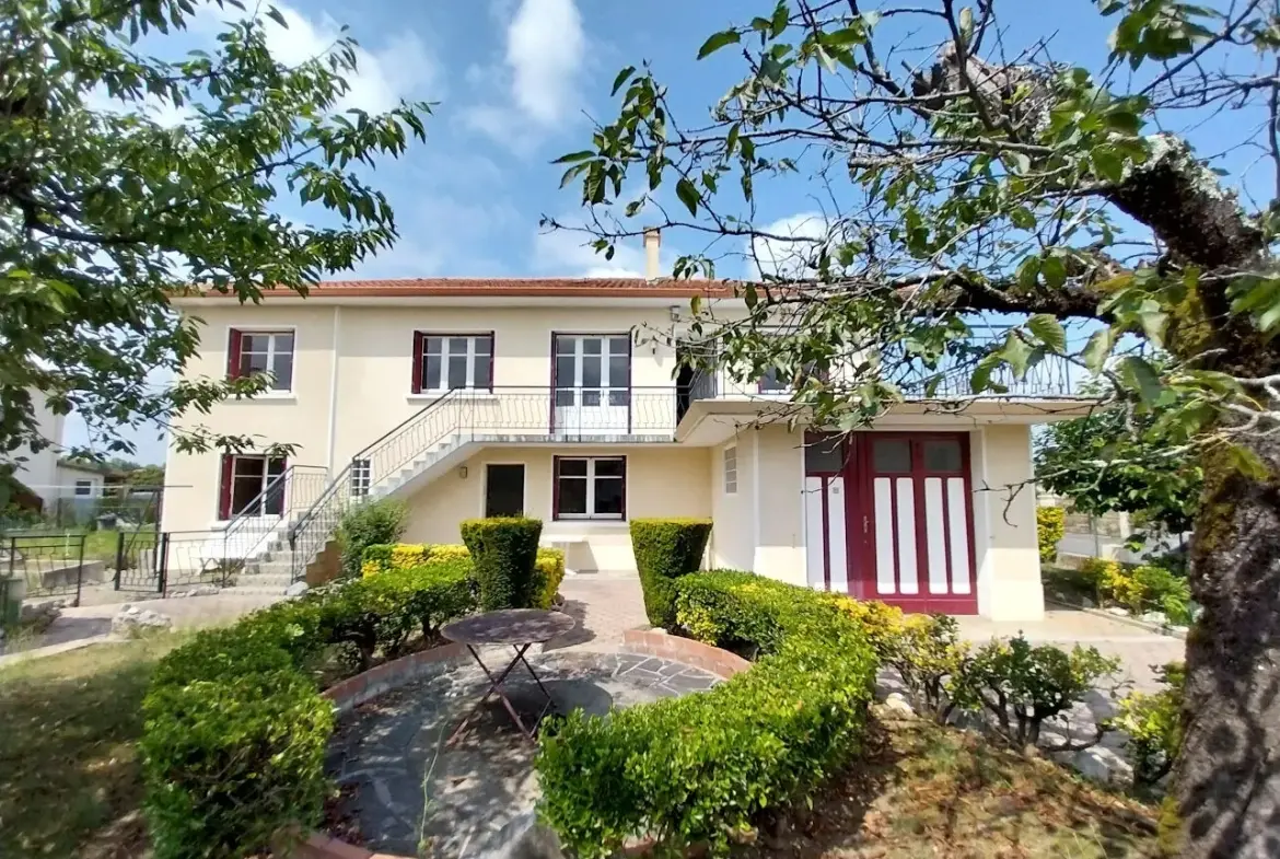 Belle maison familiale à Aureilhan avec 6 chambres et jardin arboré 