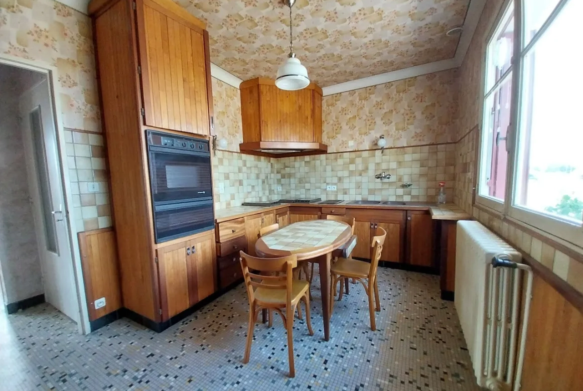 Belle maison familiale à Aureilhan avec 6 chambres et jardin arboré 