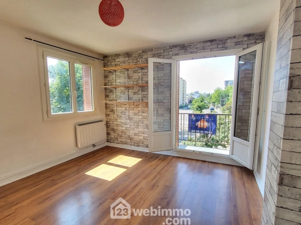 Achat appartement lumineux de 55 m² avec 2 balcons à Grenoble