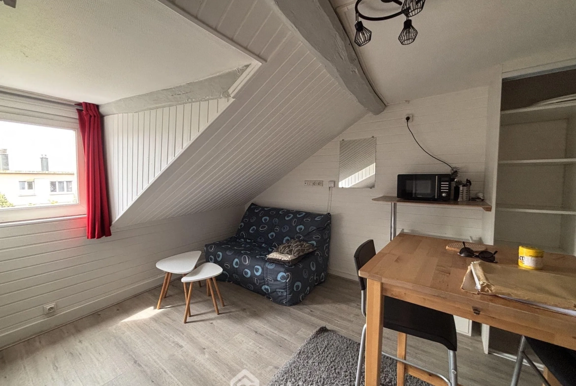 Lot de 2 studios meublés à vendre à Rouen Rive Droite, proximité gare 