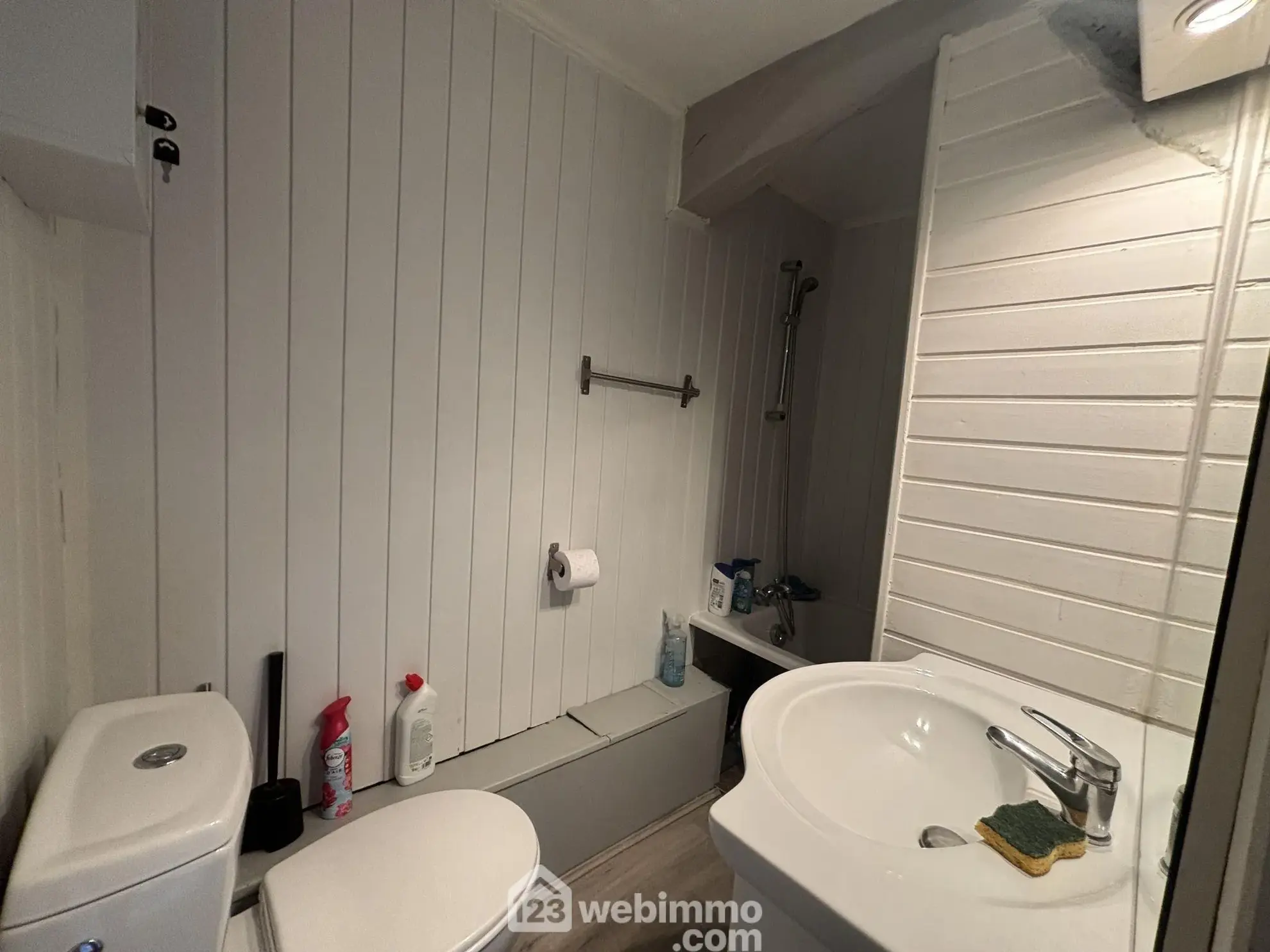 Lot de 2 studios meublés à vendre à Rouen Rive Droite, proximité gare 
