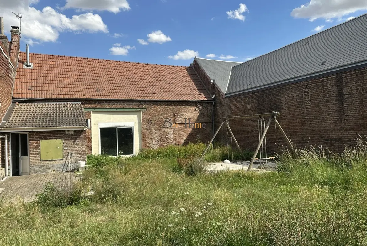 Maison de campagne avec grange et dépendances à Vis-en-Artois 
