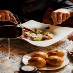 À vendre : Restaurant convivial avec terrasse sur le littoral de Neuchâtel