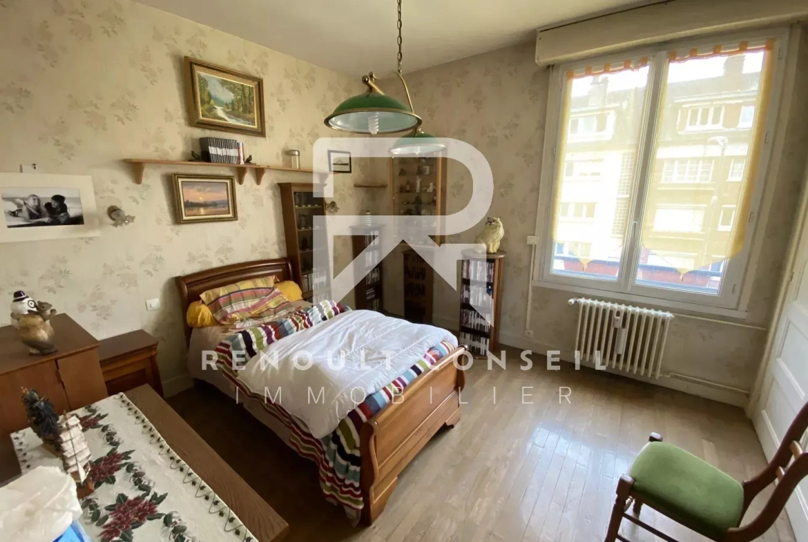 Appartement T3 rénovable de 73 m² à Rouen, proche Place Voltaire 