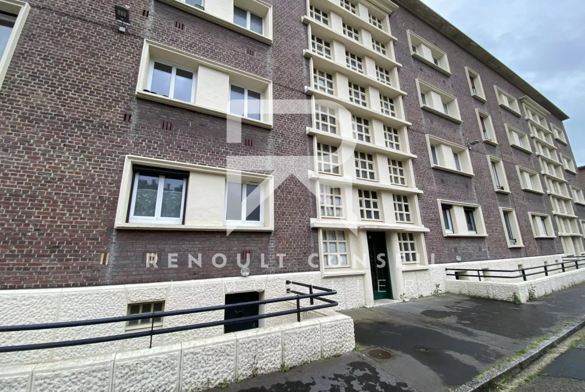 Appartement T3 rénovable de 73 m² à Rouen, proche Place Voltaire 