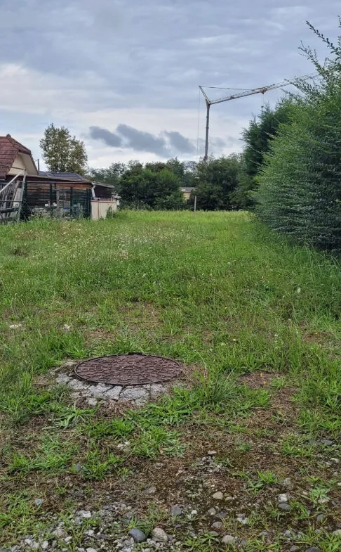 Terrain constructible à Serres Sainte Marie près d'Artix, 1229 m² 