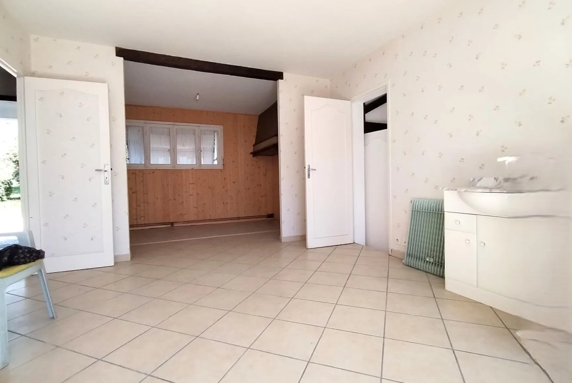 Maison de campagne à vendre près de Langon avec jardin et garage 