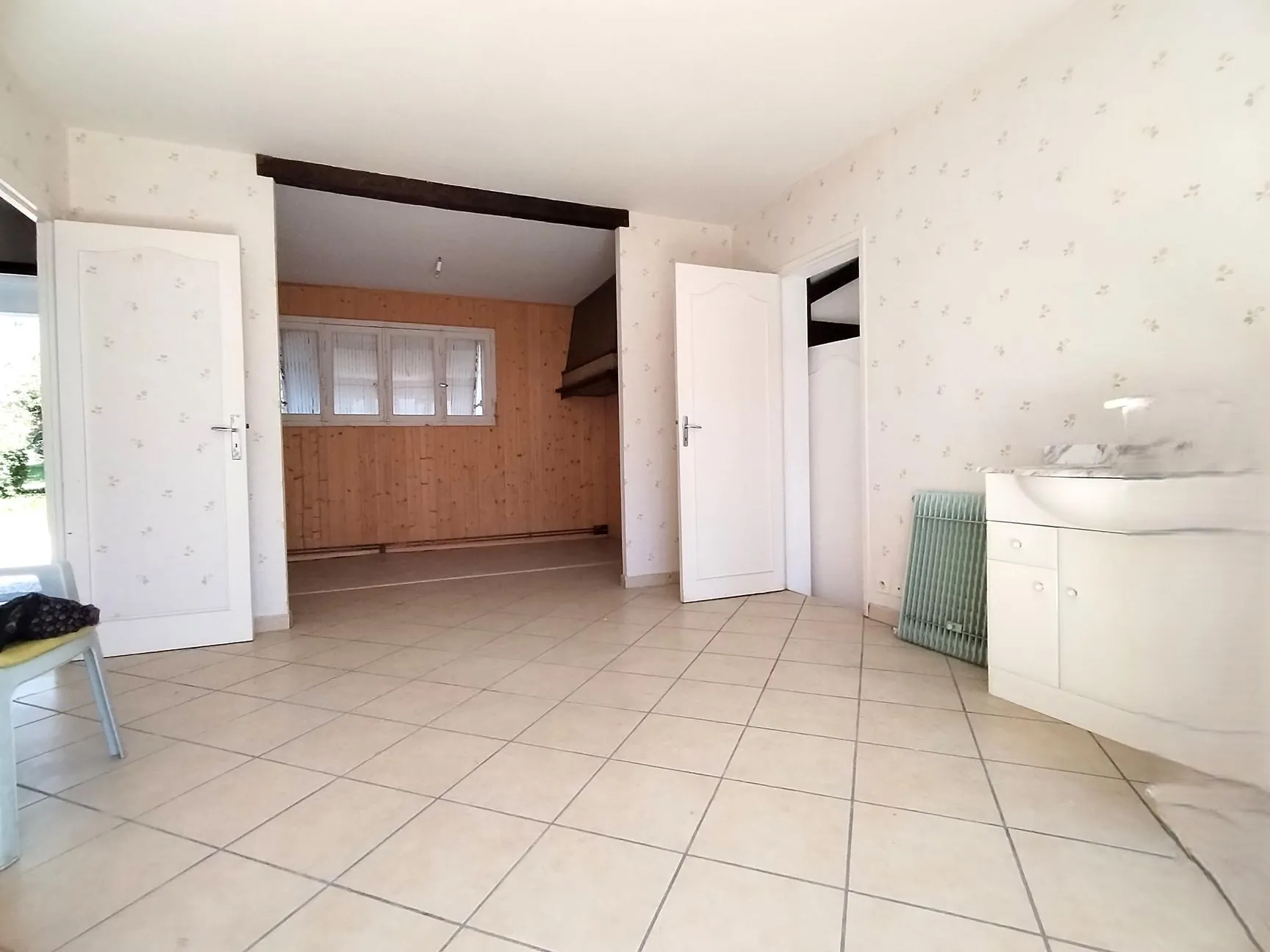 Maison de campagne à vendre près de Langon avec jardin et garage 