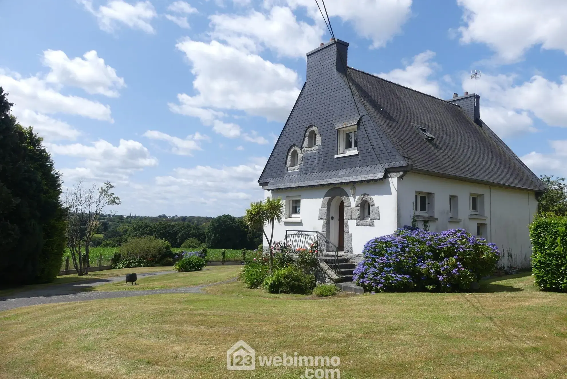 Charmante maison avec vue sur la vallée du Léguer à Lannion 