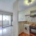 Studio lumineux avec terrasse, cave et garage à Nice