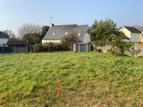 Terrain constructible à Saint Marc Sur Mer de 377 m² pour votre projet immobilier