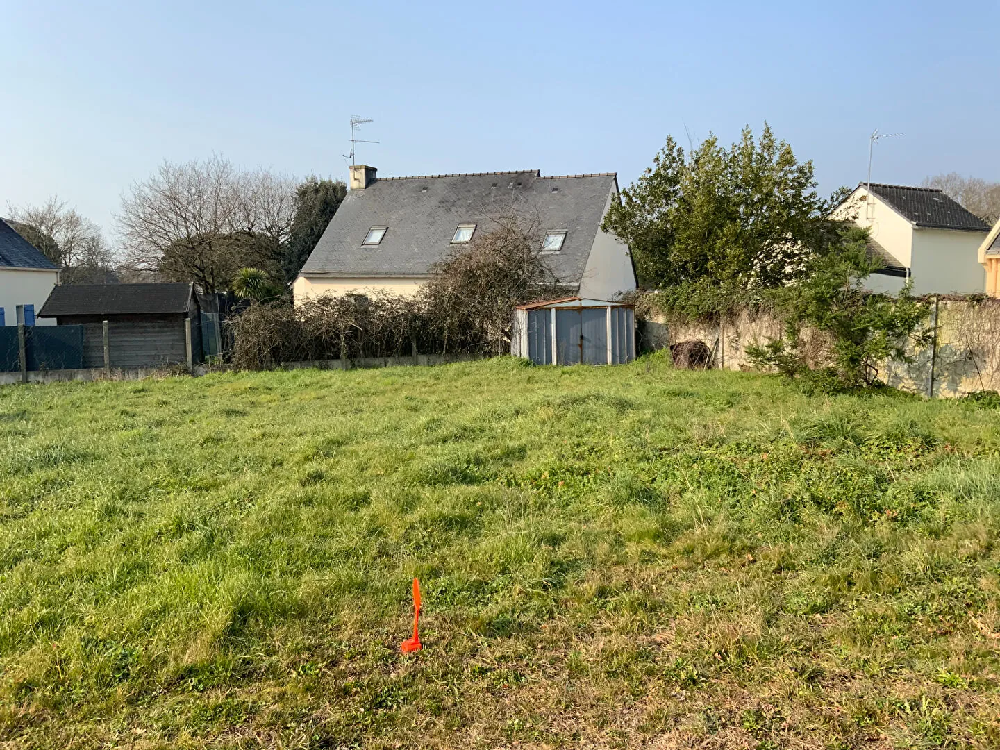 Terrain constructible à Saint Marc Sur Mer de 377 m² pour votre projet immobilier 