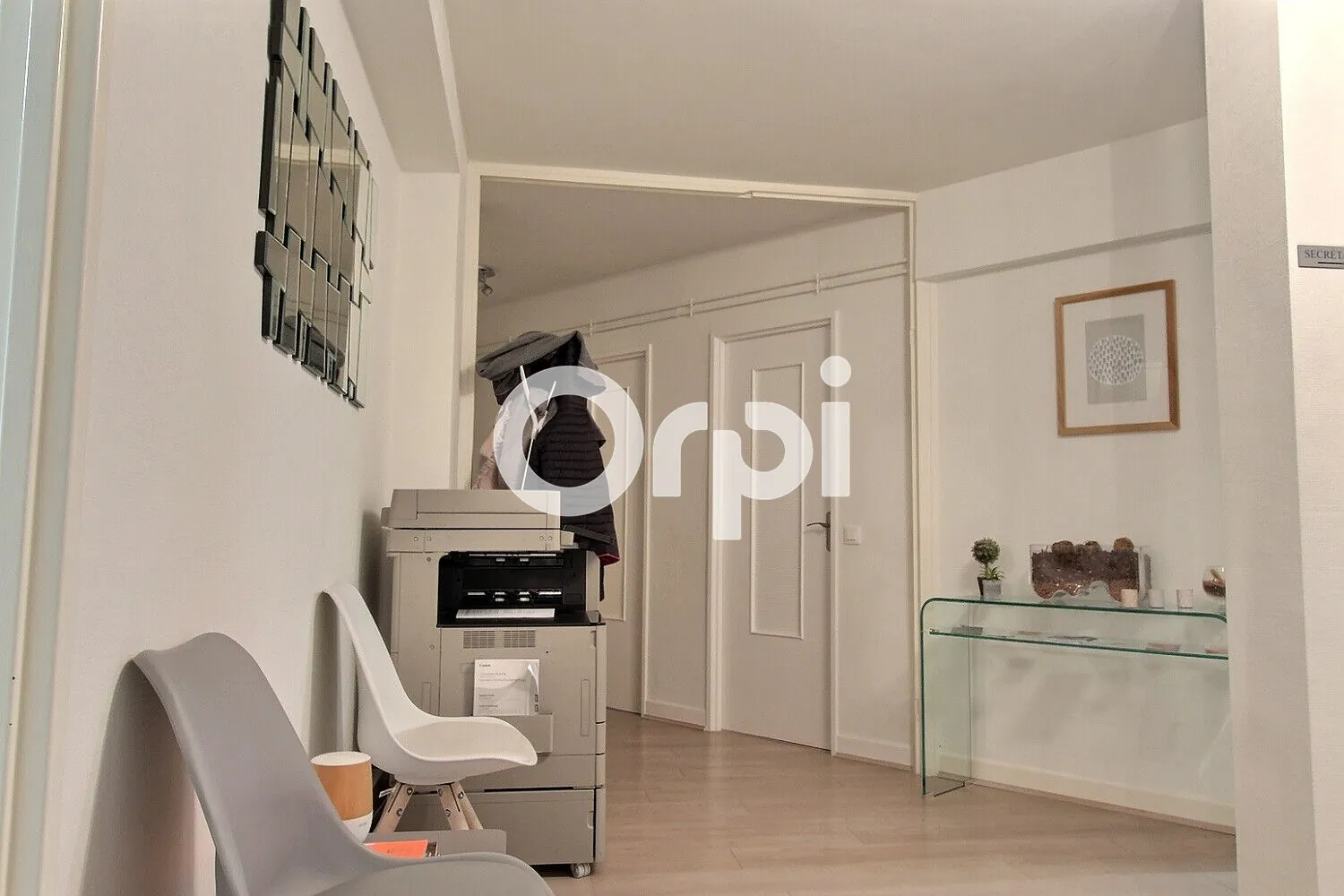 Spacieux appartement 5 pièces à vendre à Pau Centre-ville avec parking et cave 