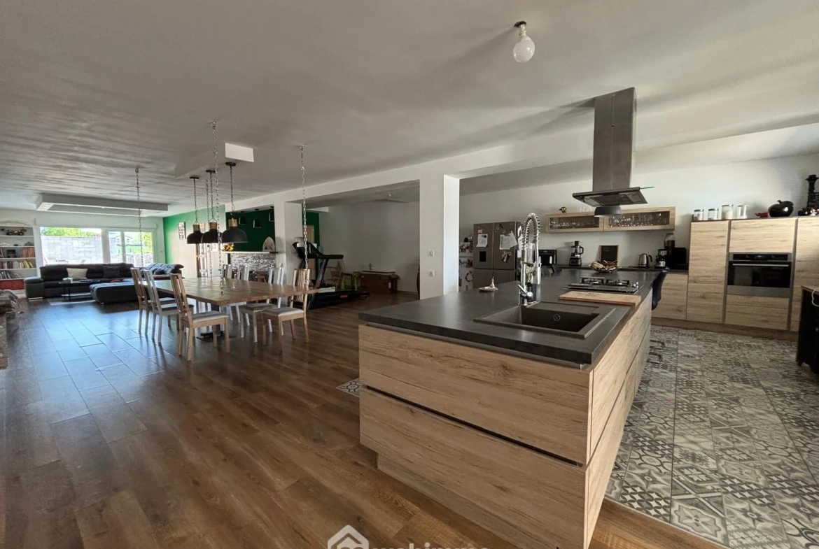 Grande maison familiale rénovée à Vacherauville avec jardin et grange 