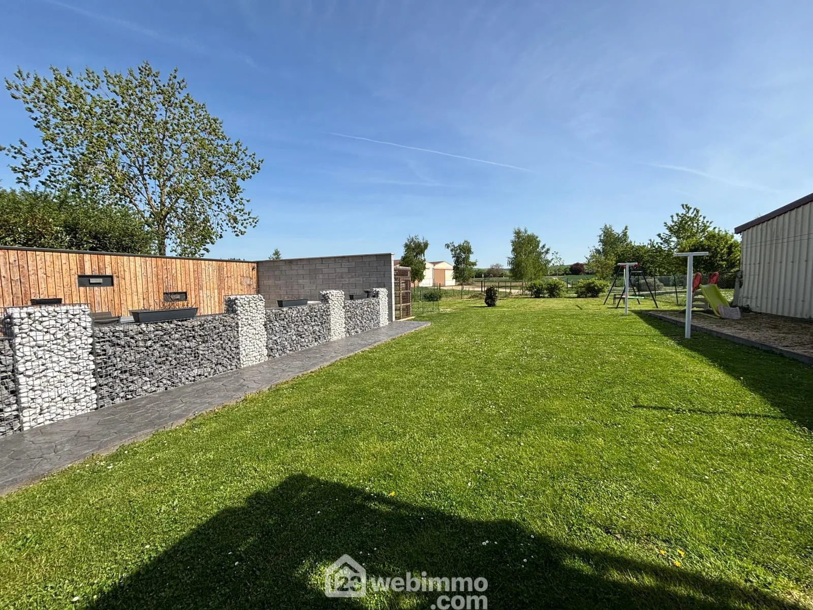 Grande maison familiale rénovée à Vacherauville avec jardin et grange 