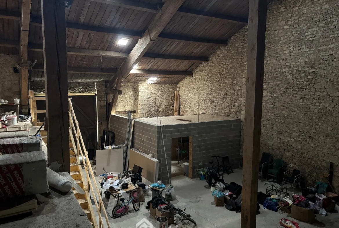 Grande maison familiale rénovée à Vacherauville avec jardin et grange 