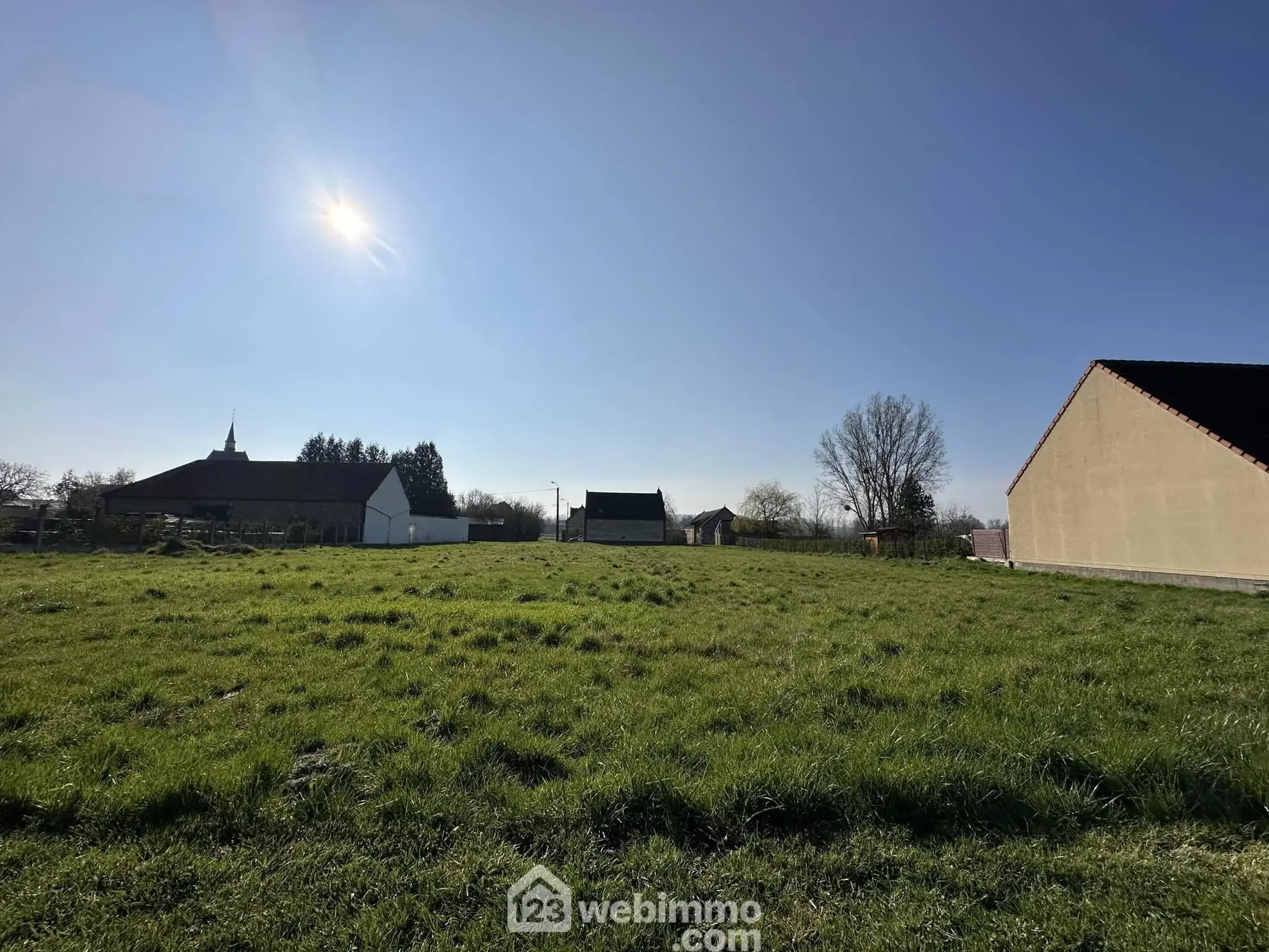 Terrain à bâtir de 1300 m² à Mortiers avec potentiel constructible 
