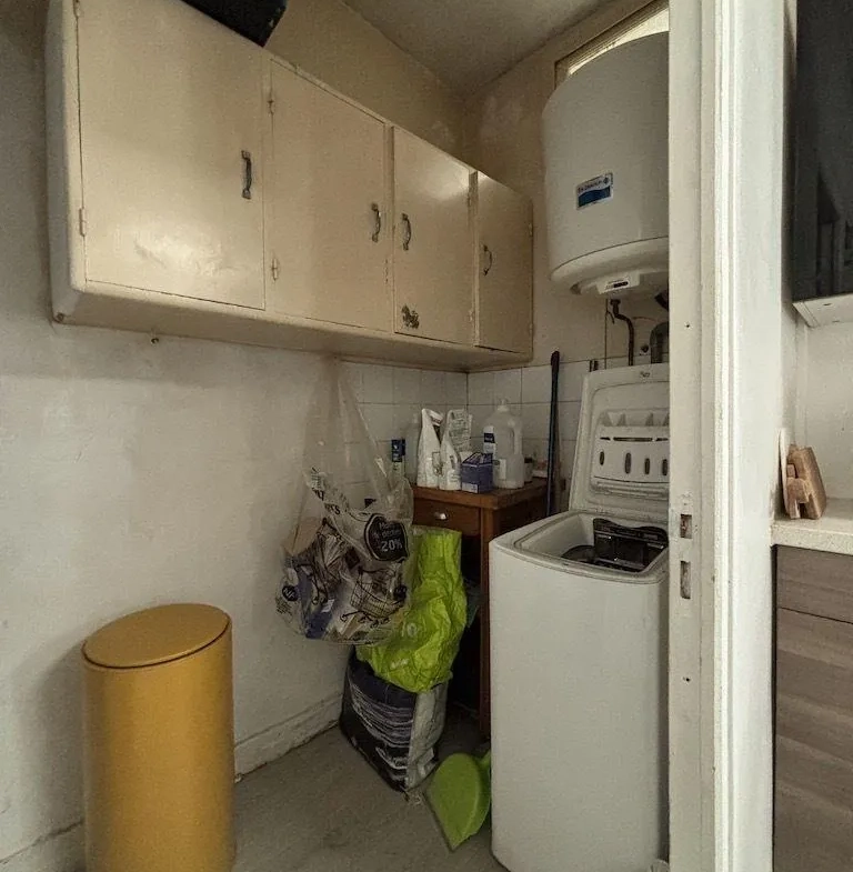 Maison de ville de 144 m² à Poitiers Montierneuf avec cour et caves voûtées 