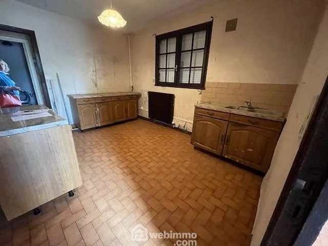 Maison à rénover de 90m² à Parempuyre, emplacement privilégié 