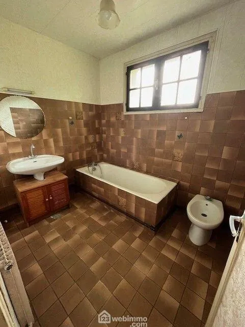 Maison à rénover de 90m² à Parempuyre, emplacement privilégié 