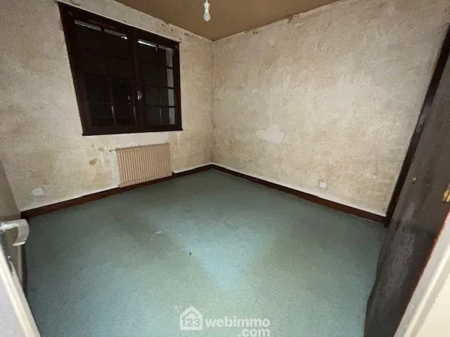 Maison à rénover de 90m² à Parempuyre, emplacement privilégié 