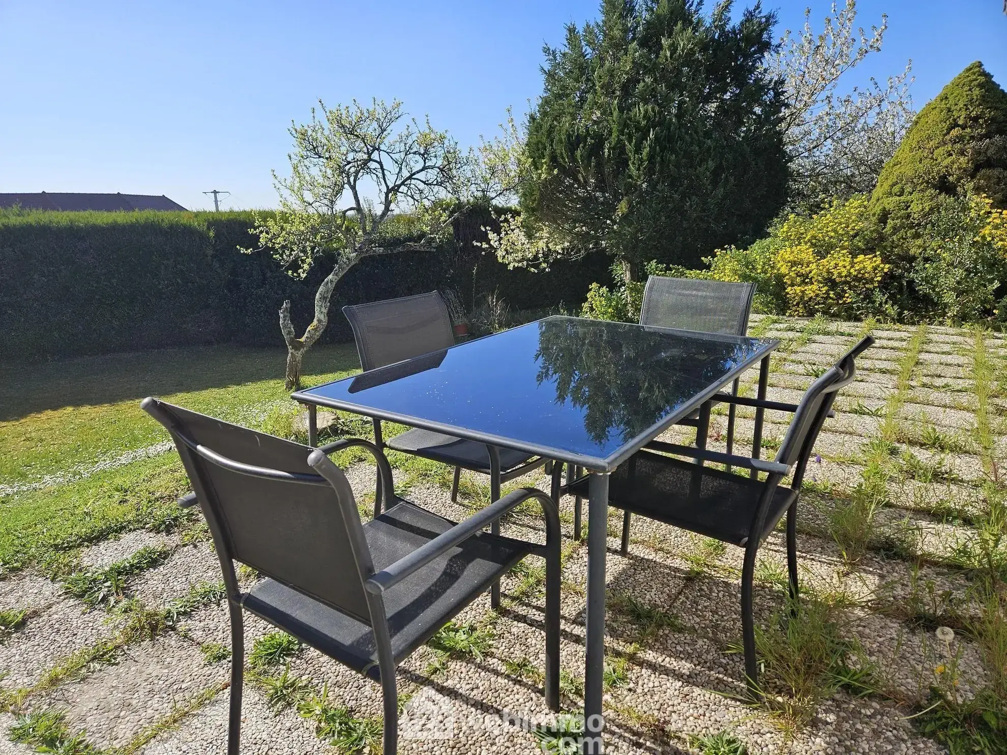 Maison à rénover de 105 m² à Treuzy-Levelay proche Nemours 