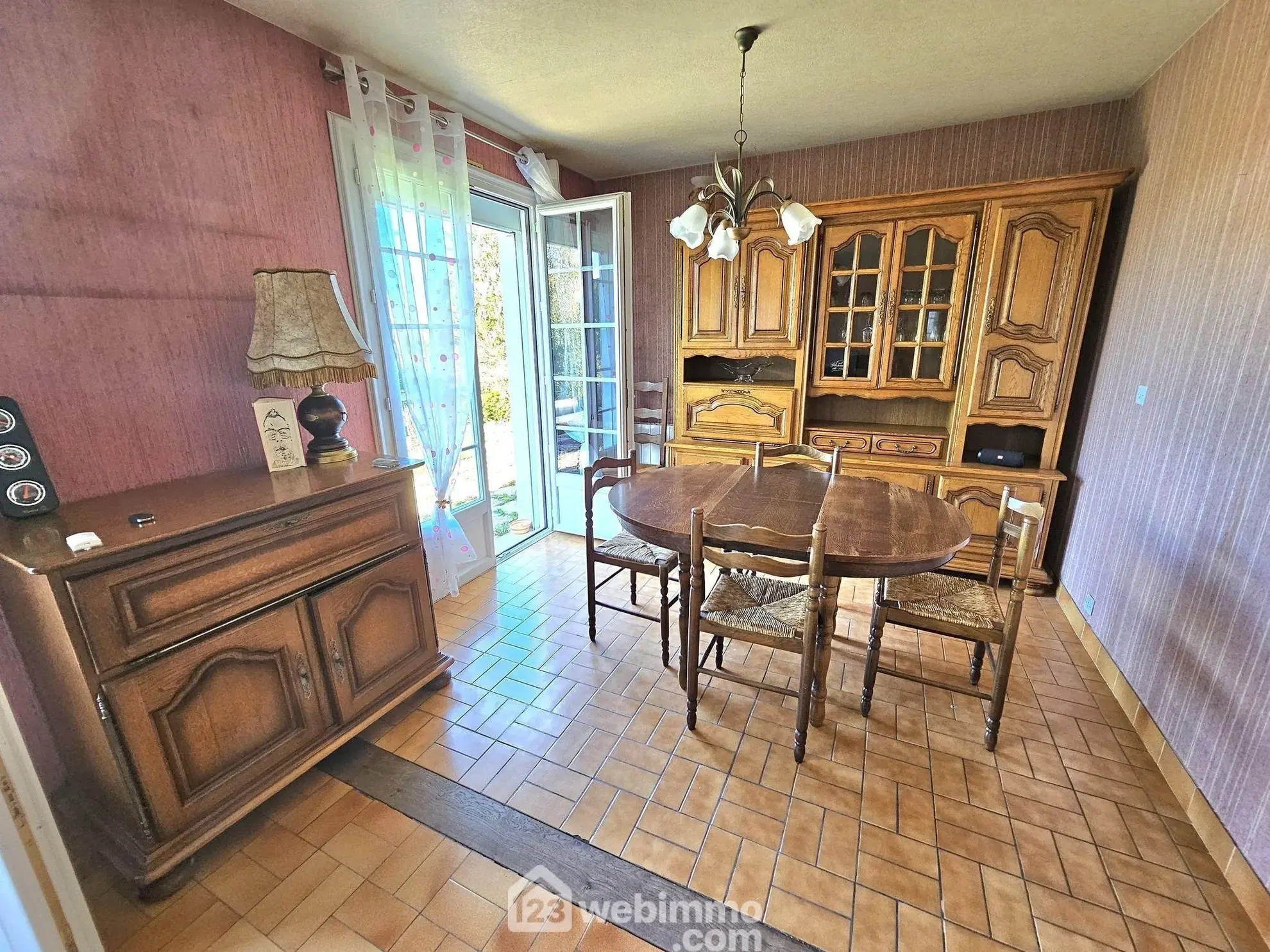 Belle maison à rénover de 105m² à Nemours dans un environnement paisible 