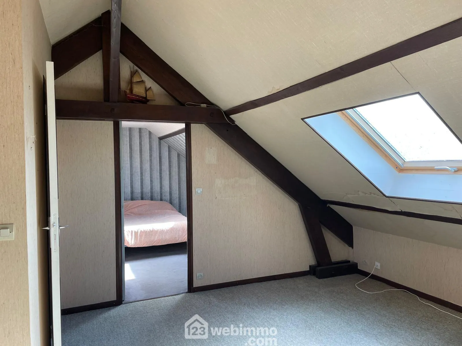 Belle maison à rénover de 105m² à Nemours dans un environnement paisible 