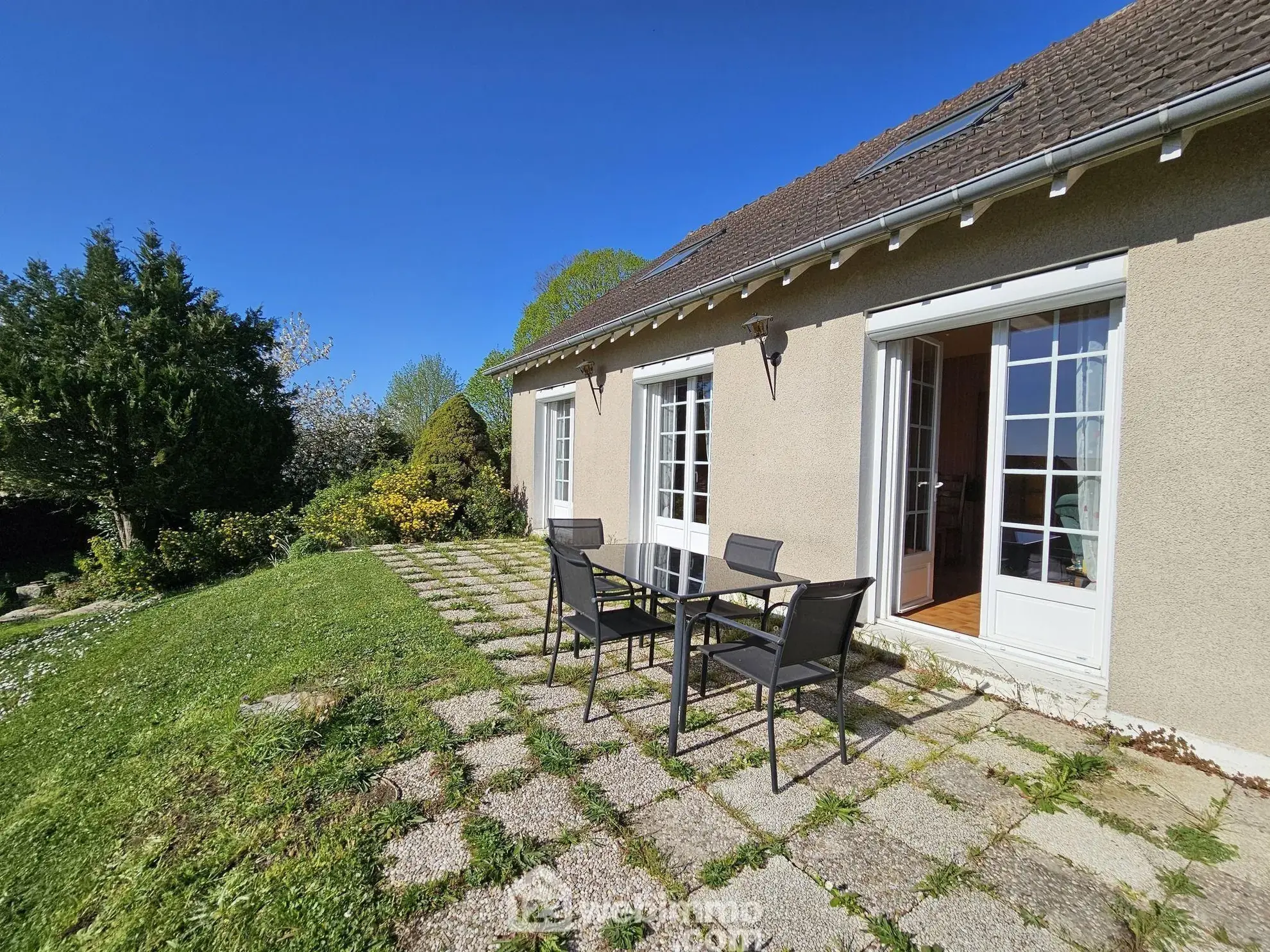 Belle maison à rénover de 105m² à Nemours dans un environnement paisible 