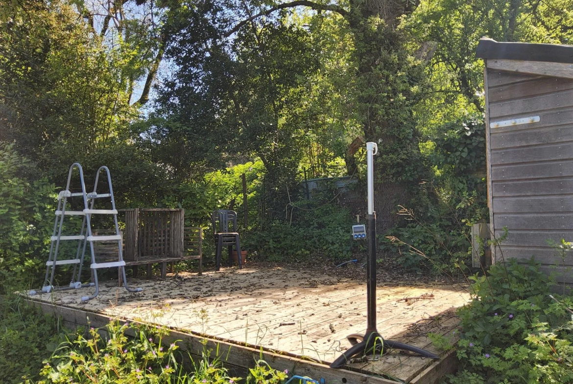Maison à vendre à Langoiran avec jardin, terrasse et stationnement 