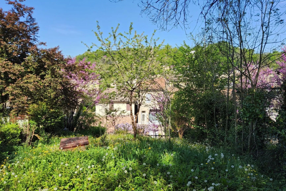 Maison à vendre à Langoiran avec jardin, terrasse et stationnement 