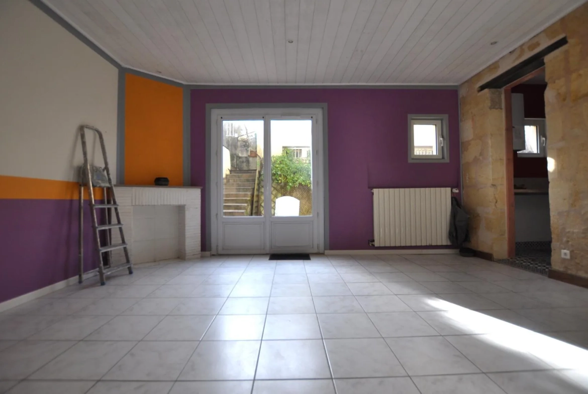Maison à vendre à Langoiran avec jardin, terrasse et stationnement 