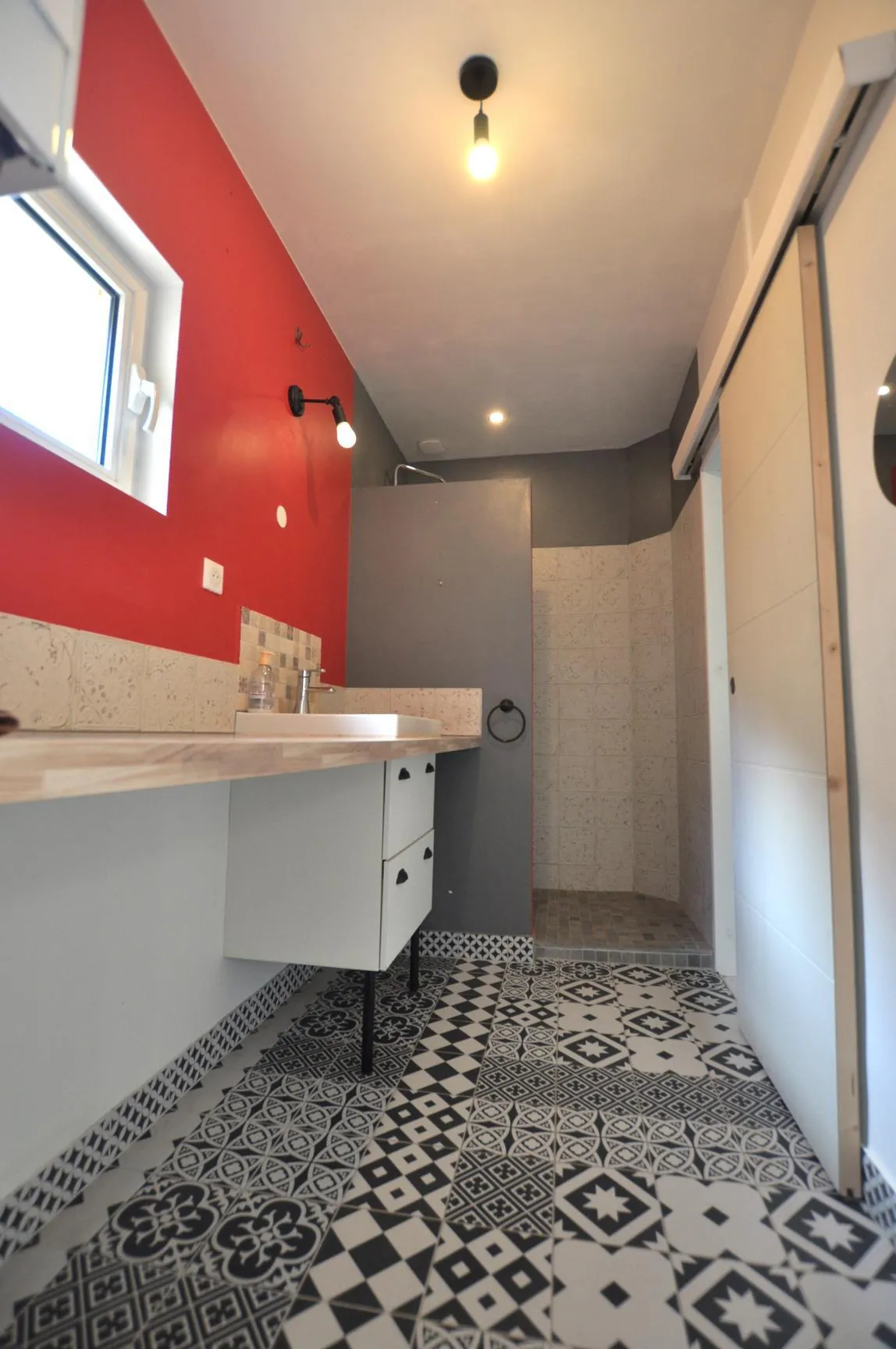 Maison à vendre à Langoiran avec jardin, terrasse et stationnement 