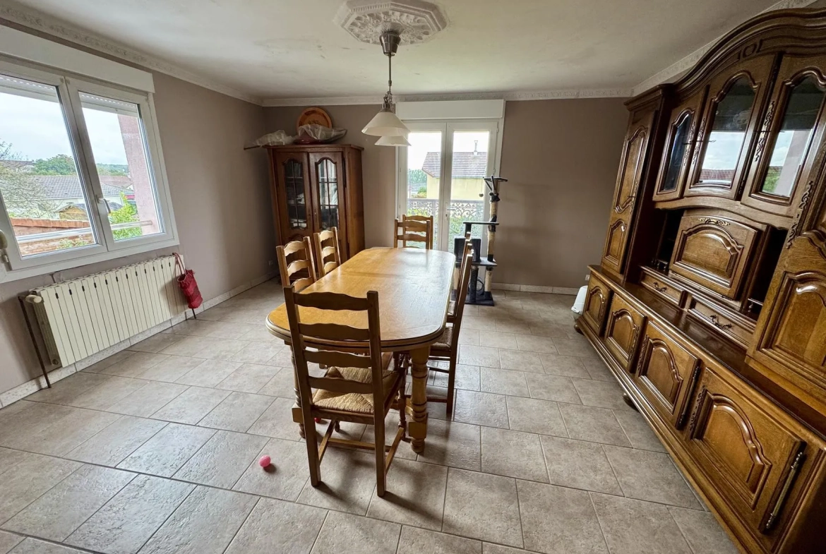 Grande maison familiale à Épinal de 198 m² avec terrain et parking 