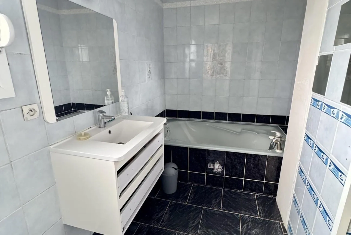 Grande maison familiale à Épinal de 198 m² avec terrain et parking 