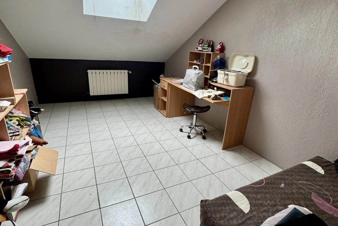 Grande maison familiale à Épinal de 198 m² avec terrain et parking 