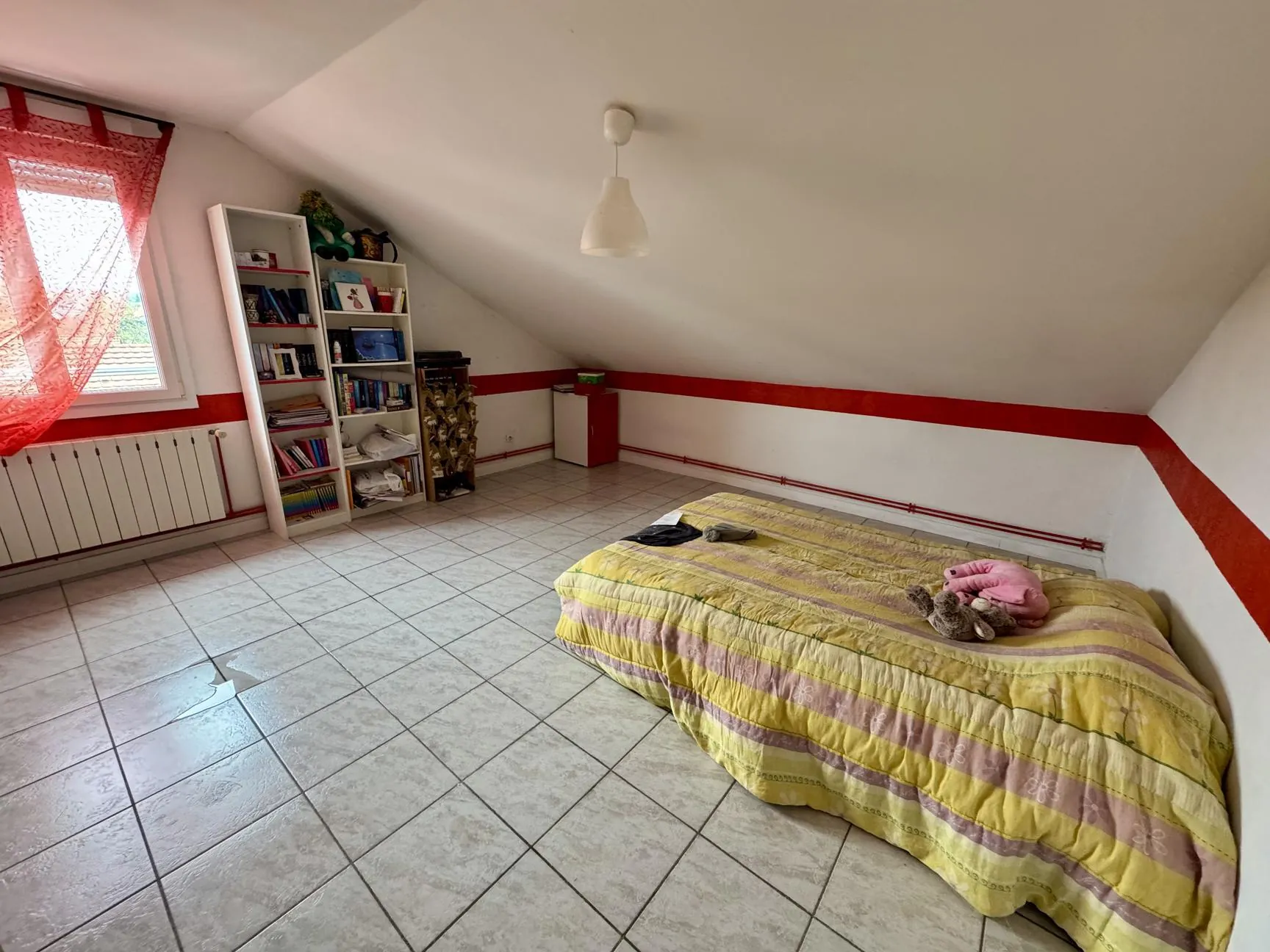 Grande maison familiale à Épinal de 198 m² avec terrain et parking 