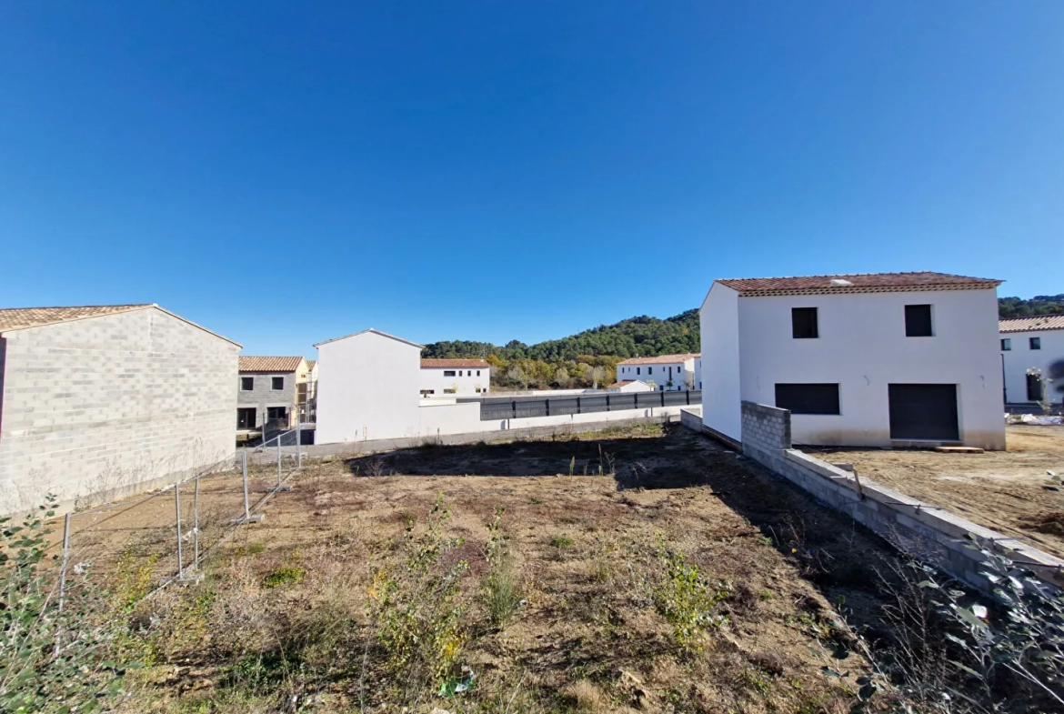 Terrain constructible de 578 m² à Le Puy Sainte Réparade – Prêt à taux zéro 