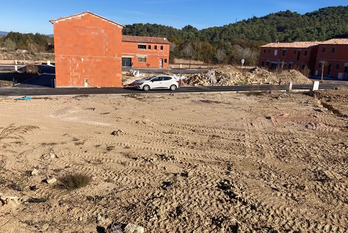 Terrain constructible de 578 m² à Le Puy Sainte Réparade – Prêt à taux zéro 