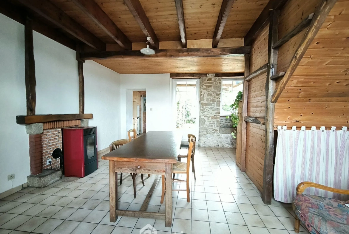 Grande maison en pierres avec deux habitations à Les Herbiers – 8 pièces, 4 chambres 