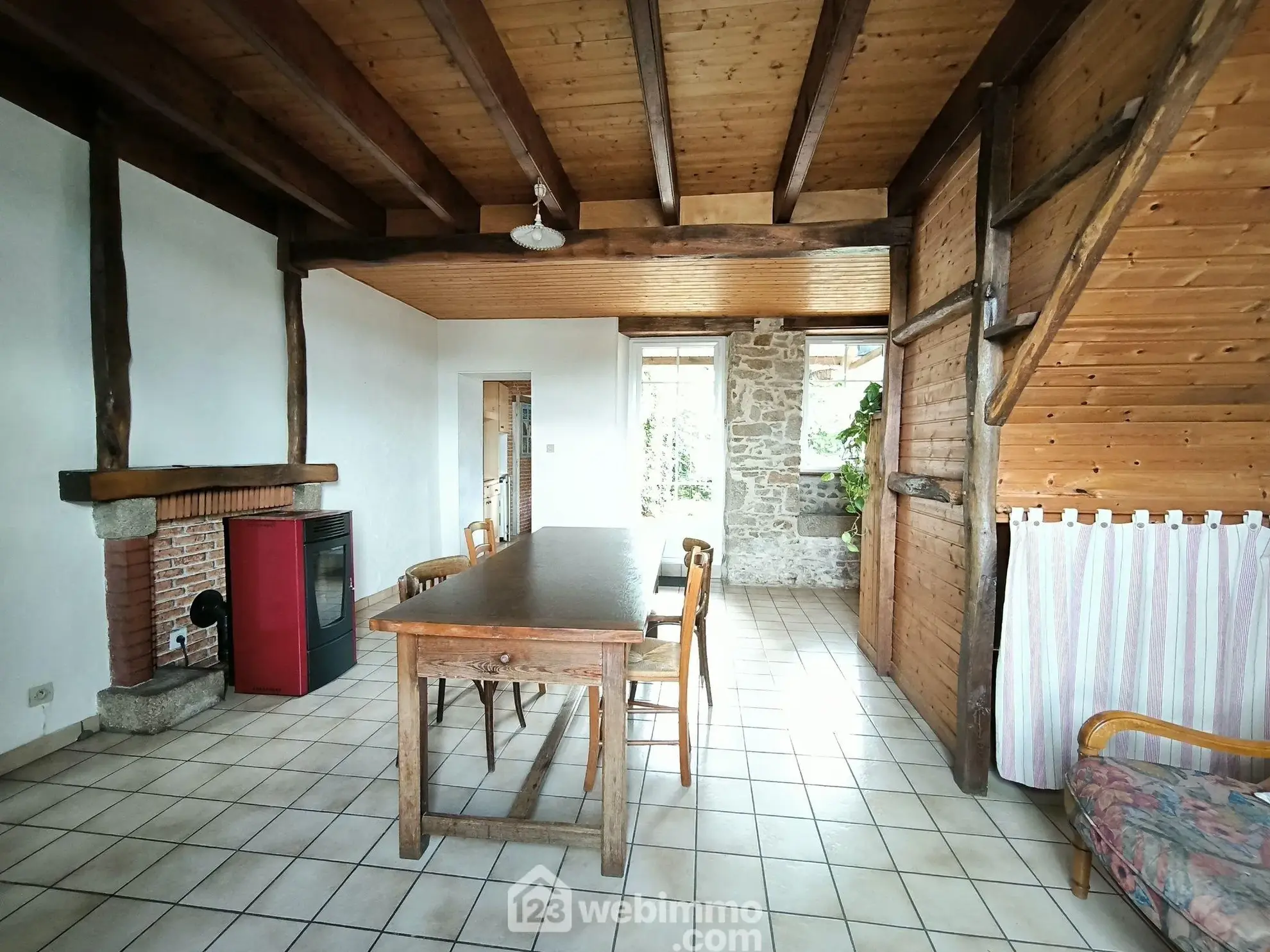 Grande maison en pierres avec deux habitations à Les Herbiers – 8 pièces, 4 chambres 