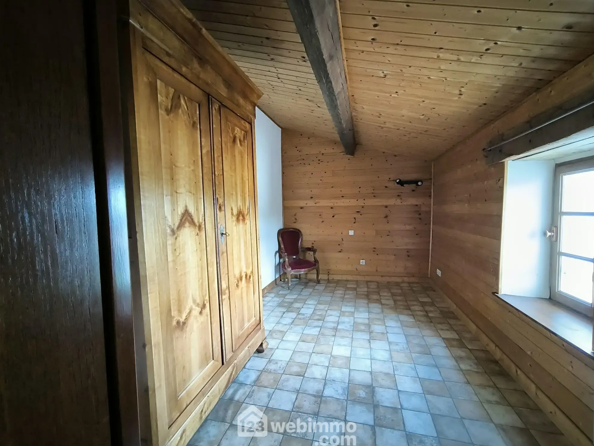 Grande maison en pierres avec deux habitations à Les Herbiers – 8 pièces, 4 chambres 
