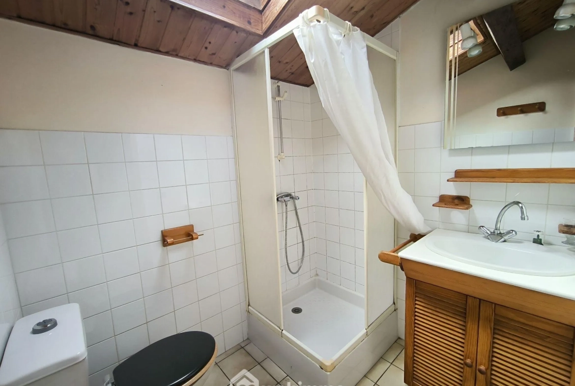 Grande maison en pierres avec deux habitations à Les Herbiers – 8 pièces, 4 chambres 