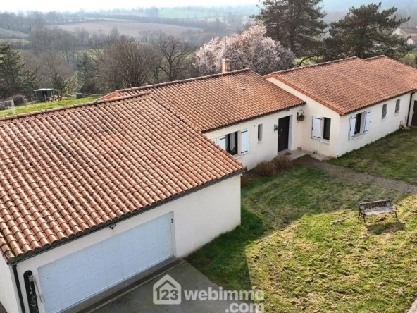 Maison de 222 m² avec grand terrain et vue dégagée à Châtillon-sur-Thouet