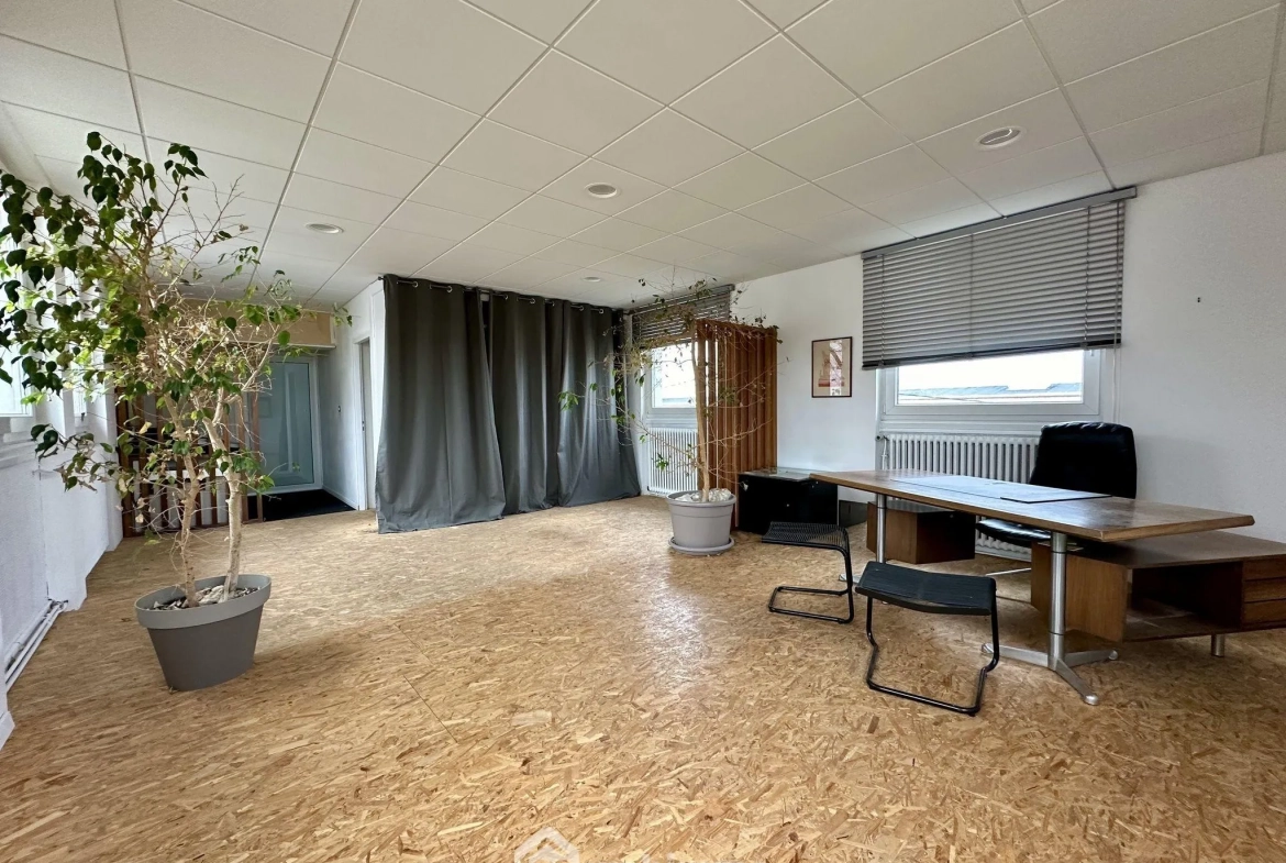 Bureaux à vendre de 50m² à Verdun, vue sur la Meuse et parking gratuit 