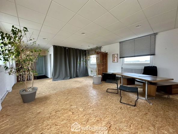 Bureaux à vendre de 50m² à Verdun, vue sur la Meuse et parking gratuit