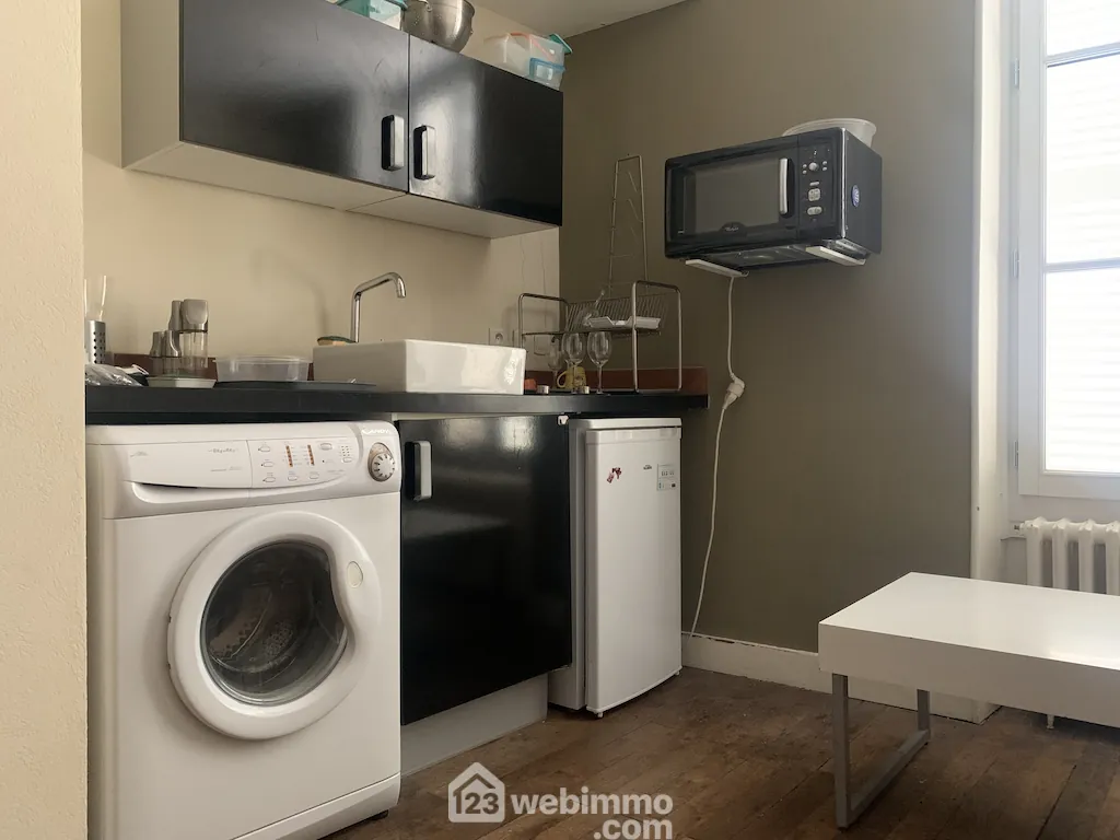 Immeuble de rapport à Poitiers avec 6 logements meublés – Centre-ville 
