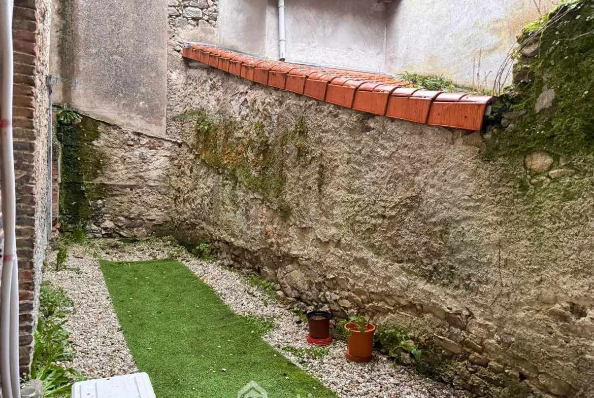 Maison locative de 90 m² à Mauléon avec location en place - Investissement sécurisé 