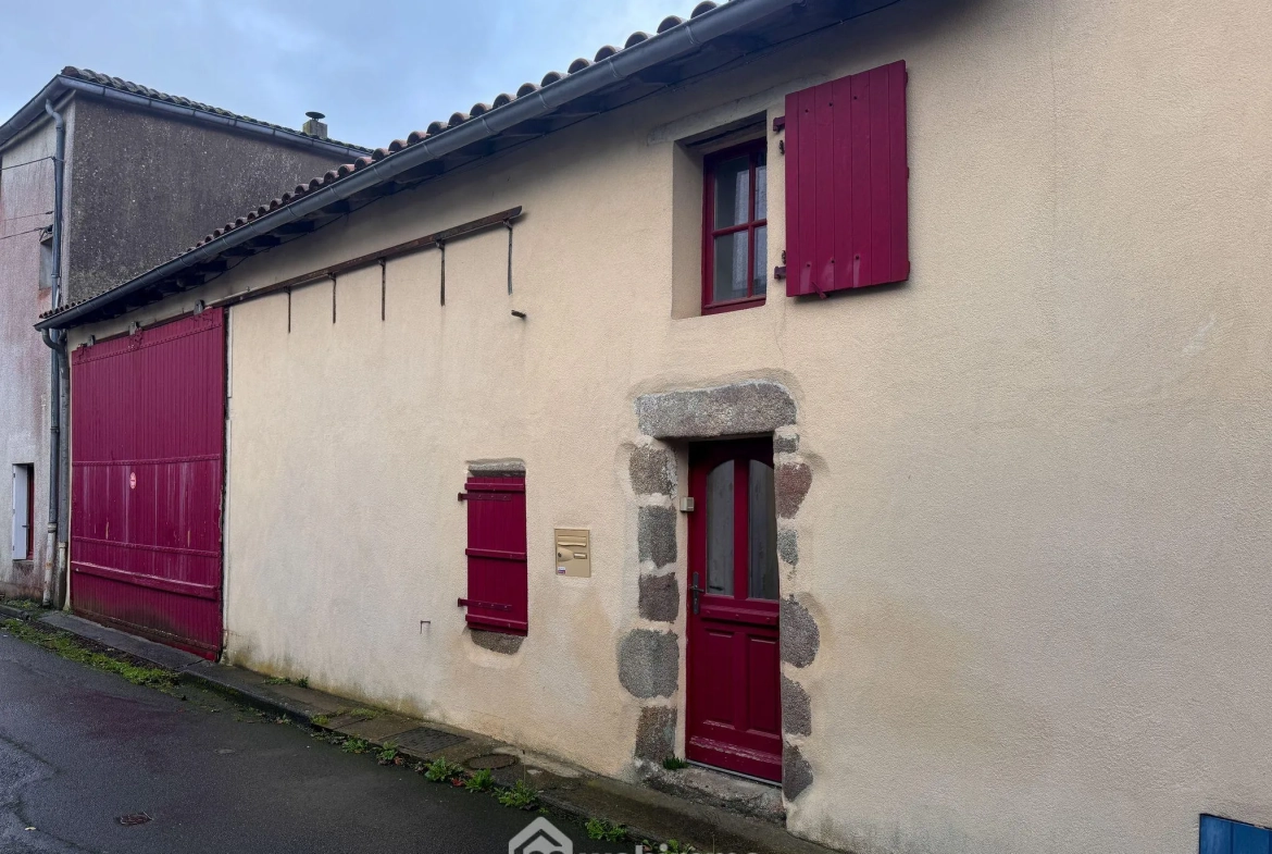 Maison locative de 90 m² à Mauléon avec location en place - Investissement sécurisé 